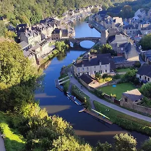 Escapade Sur Le Port De , Dinan Frankrijk